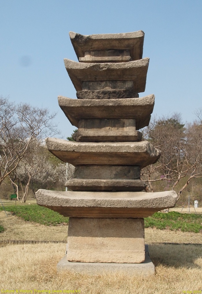 서울 홍제동 오층석탑(보물), 고려 석탑 양식이 잘 반영된 석탑. – Culture & Hitstory Traveling